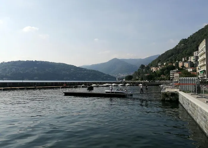 Al Molo 2 Apartment Como